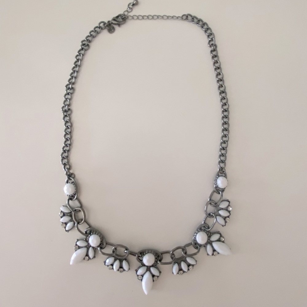 Ann Taylor Loft silver and white necklace
